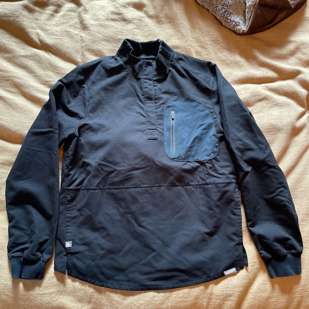 Figs long sleeve pull over. Black. XXS